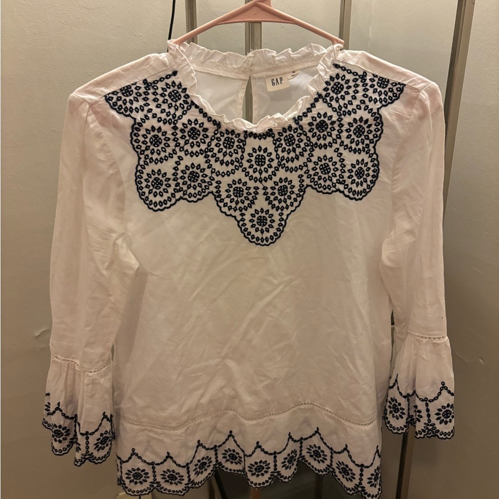 GAP White Top with Navy Embroidery